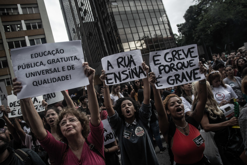 Trabalhadores Da Educa O Aprovam Greve Nacional A Verdade