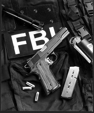 Ex-agente do FBI: Informantes agora armam ciladas para ‘produzir’ terroristas
