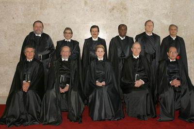 A quem serve o poder judiciário no Brasil