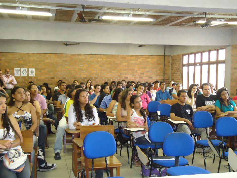DCE-UFRPE realiza grande seminário de assistência estudantil