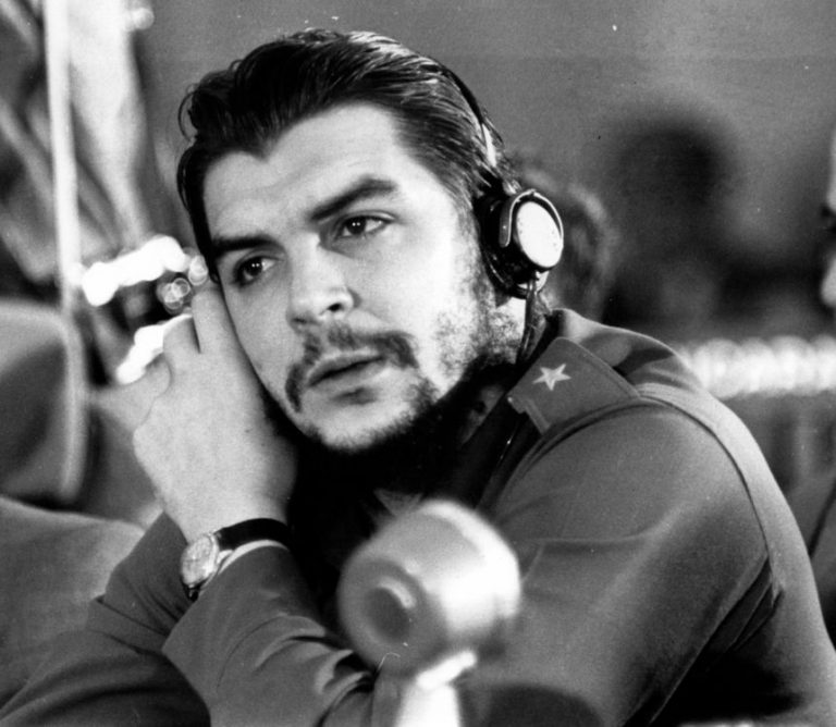 Tributos em Cuba marcam 45 anos do assassinato de Che Guevara