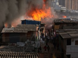 34 favelas foram incendiadas em São Paulo neste ano