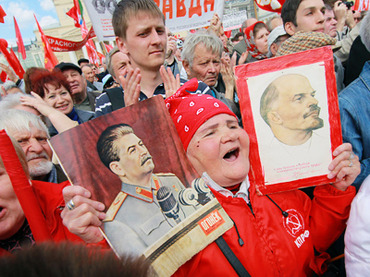 Cresce o número de russos que preferem o sistema soviético