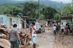 Após perder casas em enchentes, moradores são despejados – 2