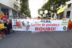 15 mil nas ruas do Rio contra os leilões do petróleo