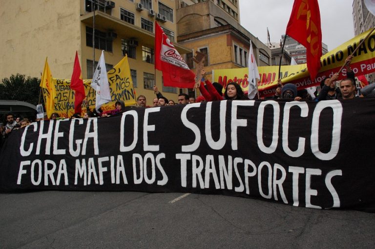 Contra o roubo no metrô, juventude e movimentos sociais tomam as ruas em São Paulo