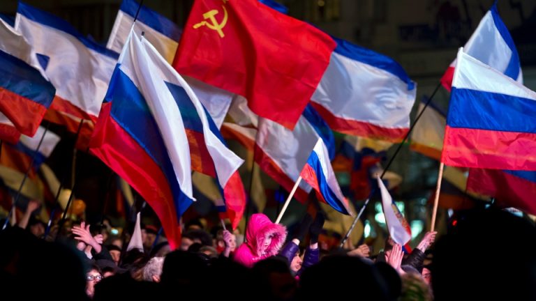 97% da população da Crimeia aprova união com a Rússia