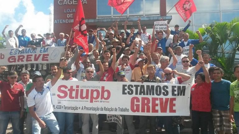 Urbanitários encerram greve após quase 50 dias de paralisação