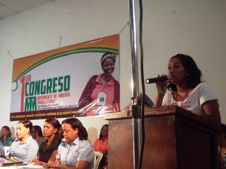 Mulheres dominicanas organizam entidade para lutar por direitos