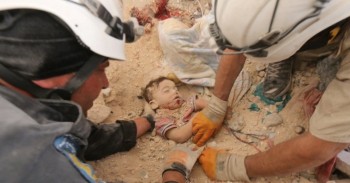 Vítima guerra siria sexta-feira-5-tres-membros-de-uma-familia-o-pai-a-mae-e-a-crianca-1433522654037_956