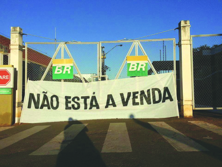 A privatização fatiada da Petrobras