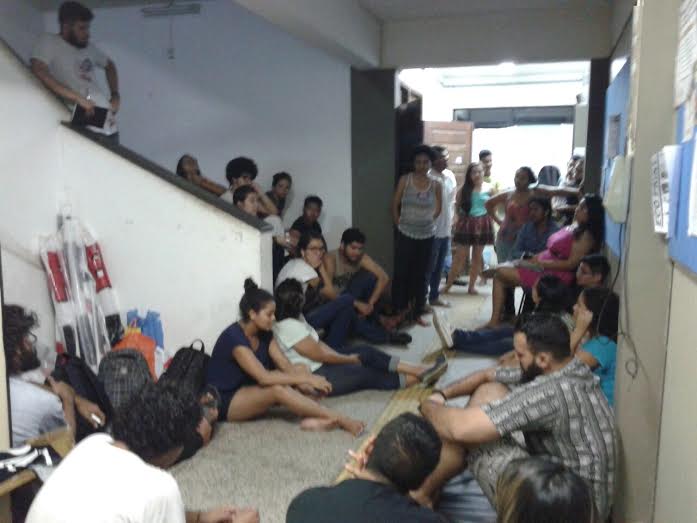 Estudantes ocupam Reitoria da UEPA, em Belém