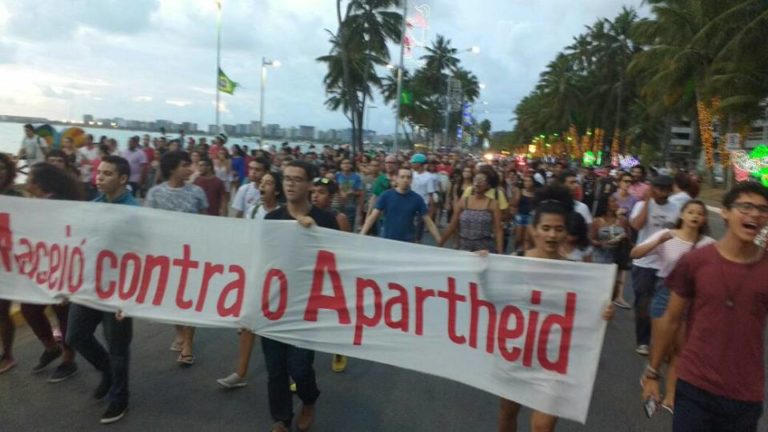 Rolezinho Contra o Apartheid mobiliza centenas de pessoas em Maceió