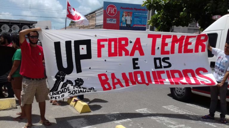 Protesto rechaça visita de Temer a Alagoas