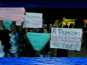 Estudantes exigem transporte no Sertão Pernambucano