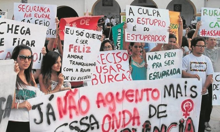 Estudantes promovem protesto contra estupros na UFRRJ