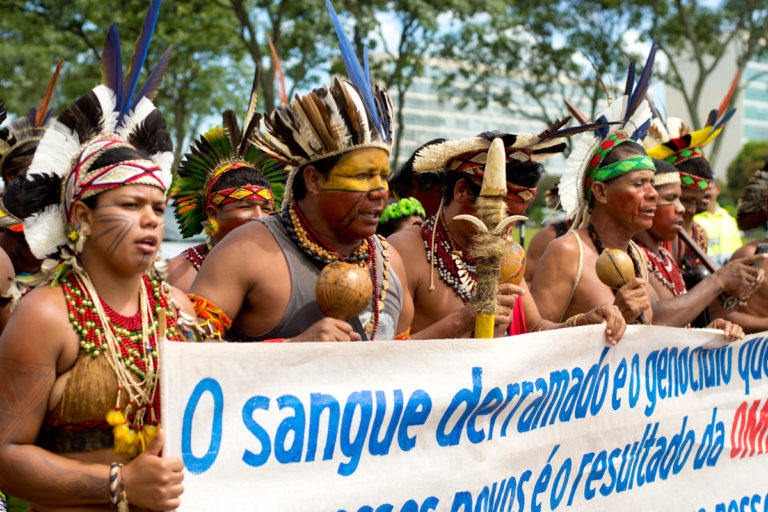 Em defesa dos povos indígenas: demarcação já!