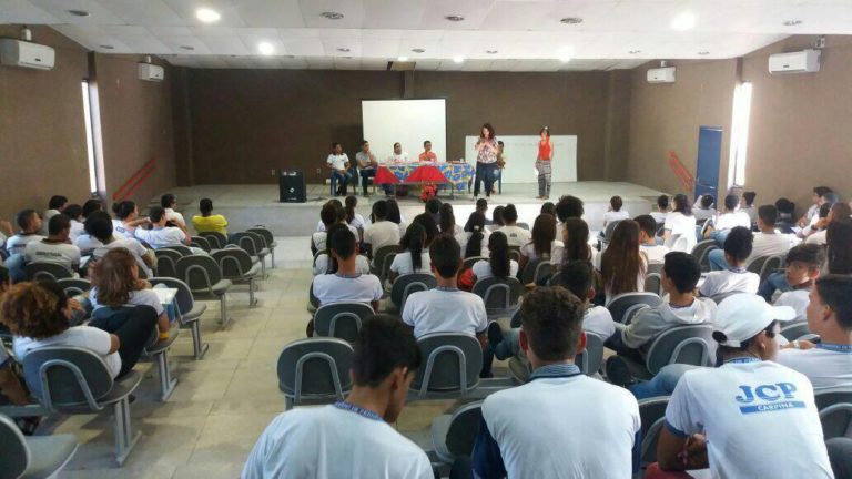 Secundaristas realizam congresso em Carpina