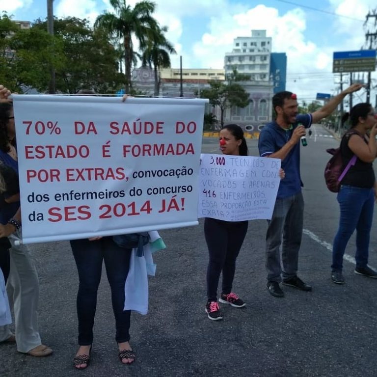 Enfermeiros fazem ato em Recife pela convocação do concurso
