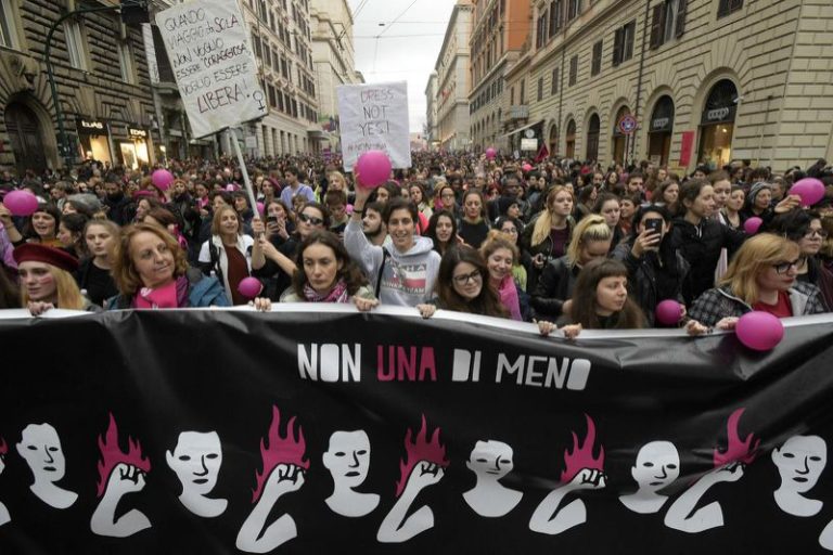O movimento das mulheres italianas após o 25 de novembro