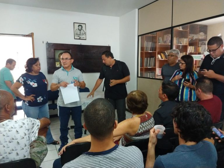 Jornalistas alagoanos se mobilizam contra redução de salários