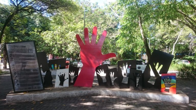 Monumento em homenagem aos alagoanos vítimas da Ditadura Militar é restaurado na Ufal