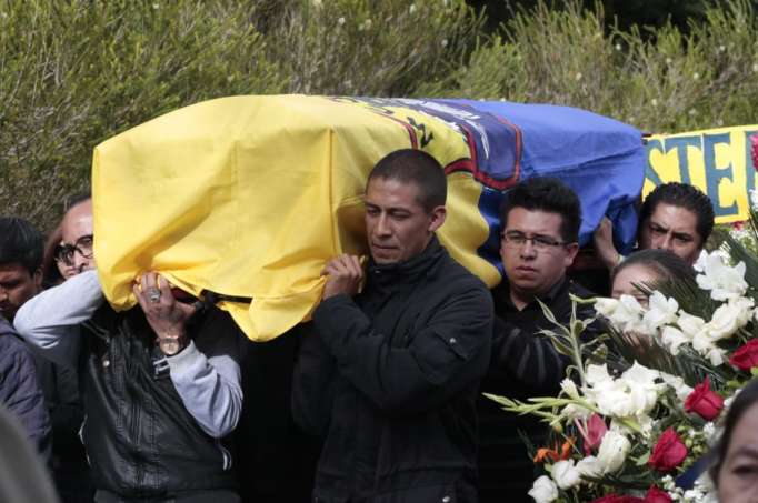 ﻿Repressão no Equador mata jovem Edison Cosios