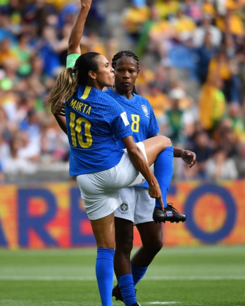 Futebol masculino tem mais qualidade do que o feminino, se acharmos que são  homens a jogar