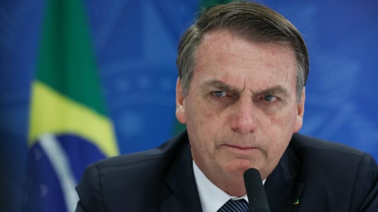 “Os caras vão morrer na rua igual barata, pô, e tem que ser assim” defende Jair Bolsonaro