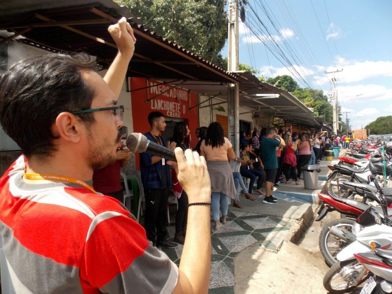 Mil trabalhadores de Telemarketing fazem greve no Piauí