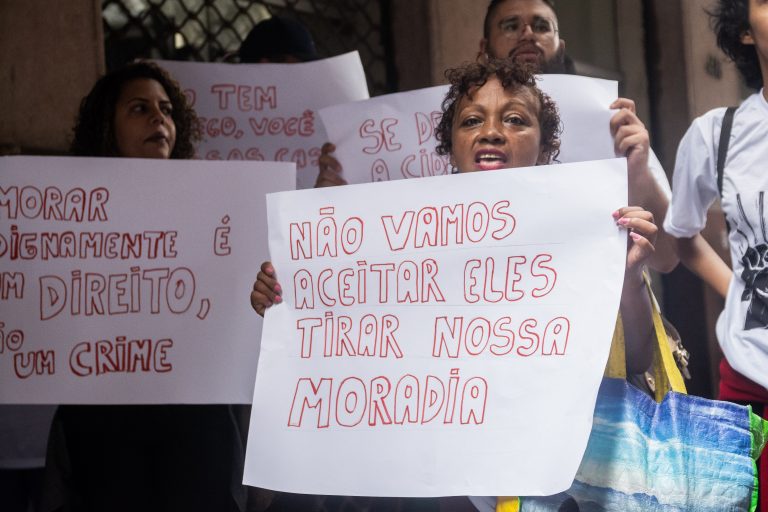 Moradores do Jaguaré pressionam e prefeitura recua de despejo às pressas