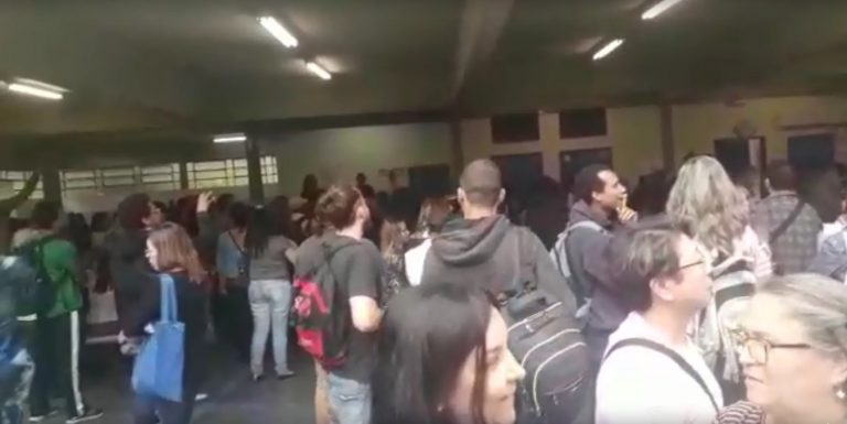 Governo de São Paulo humilha professores em atribuição de aulas