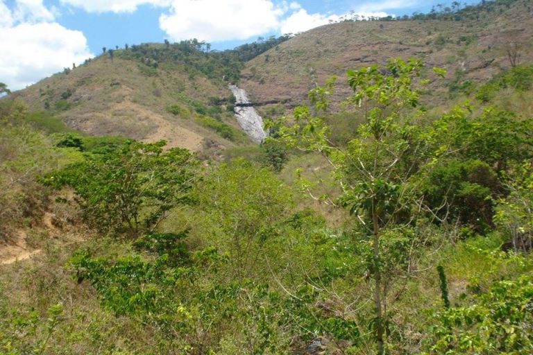 Minerar no Parque Alto Cariri deixará Salto da Divisa sem água