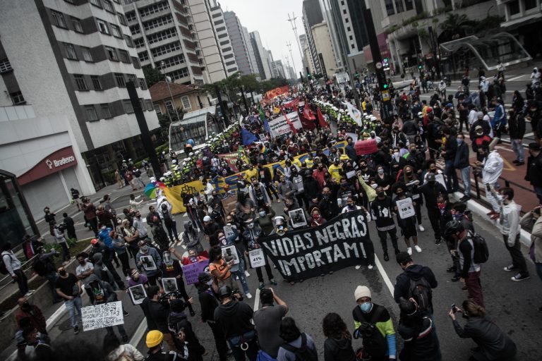 O capitalismo e a luta antirracista no Brasil
