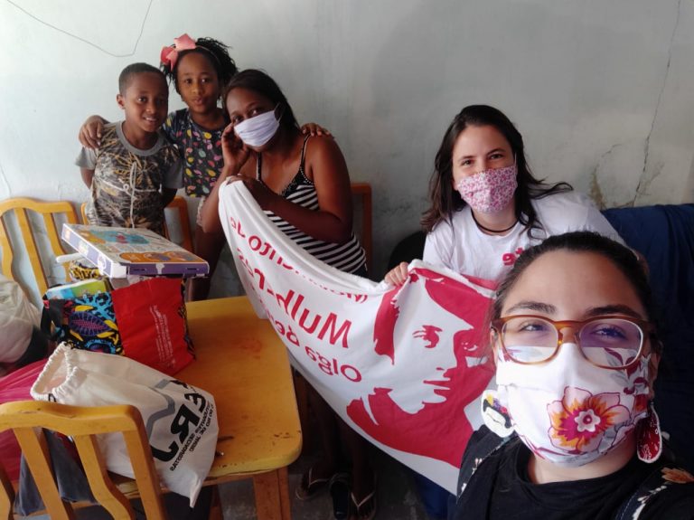 Movimento Olga Benario realiza ações de solidariedade no Rio de Janeiro