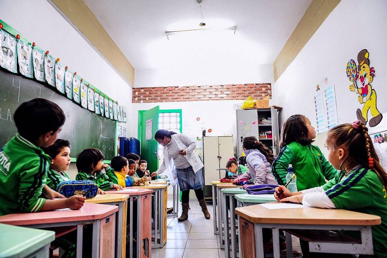 Professores do Amazonas se unem contra a reabertura de escolas