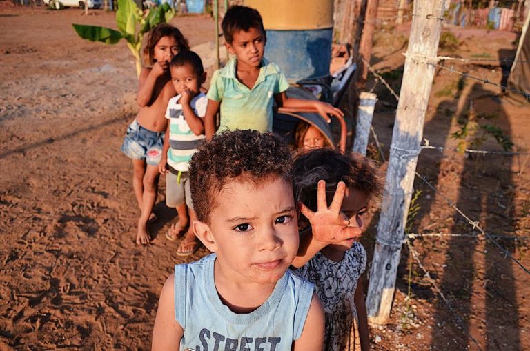 Pela vida das nossas crianças! Contra o decreto de reabertura das instituições de educação infantil