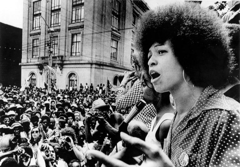 Angela Davis, símbolo do combate ao capitalismo