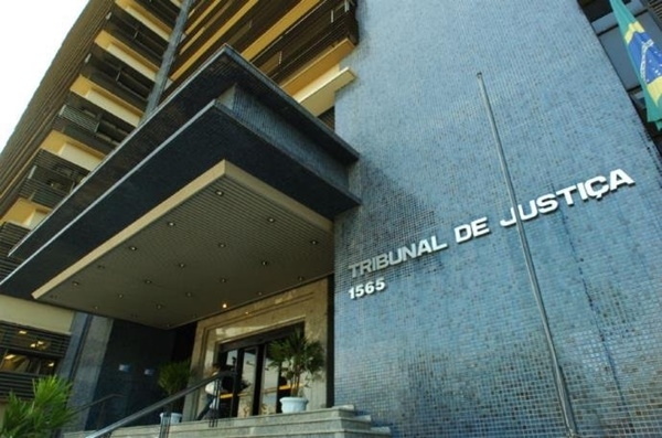 Auxílio-saúde prevê pagamento de até R$3,5 mil a juízes e promotores no RS