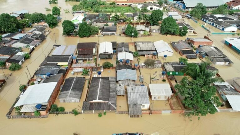 Acre vive crise humanitária devido à pandemia e enchentes
