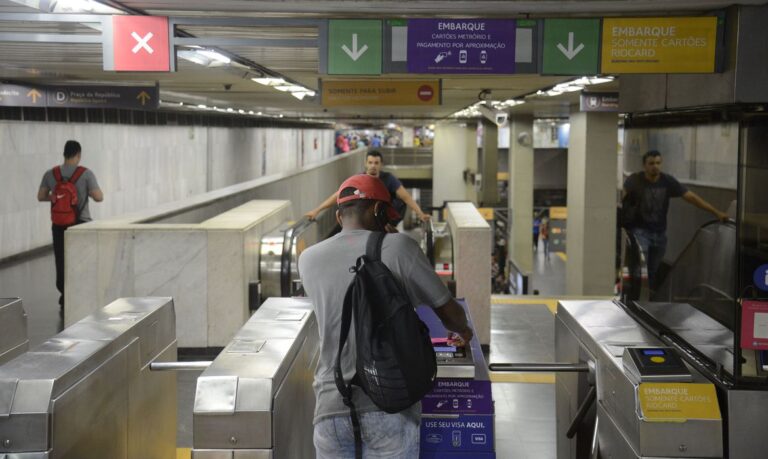 Movimentos se mobilizam contra novo aumento no MetrôRio