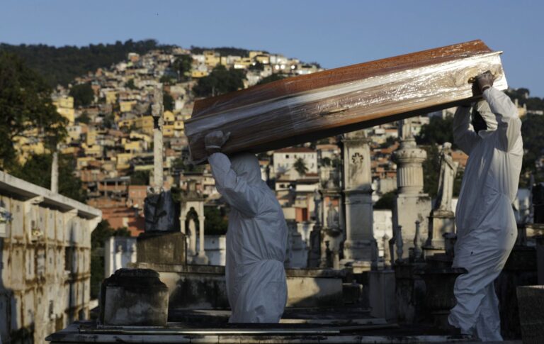 O vírus, o lucro e a vida