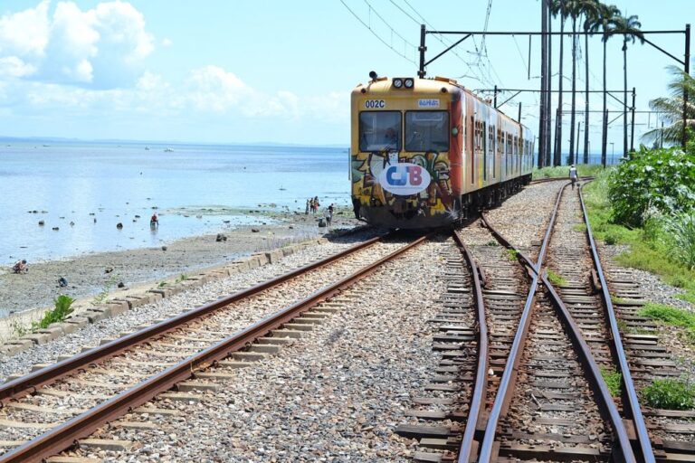 Governo da Bahia quer aumentar em oito vezes o preço das passagens de trem