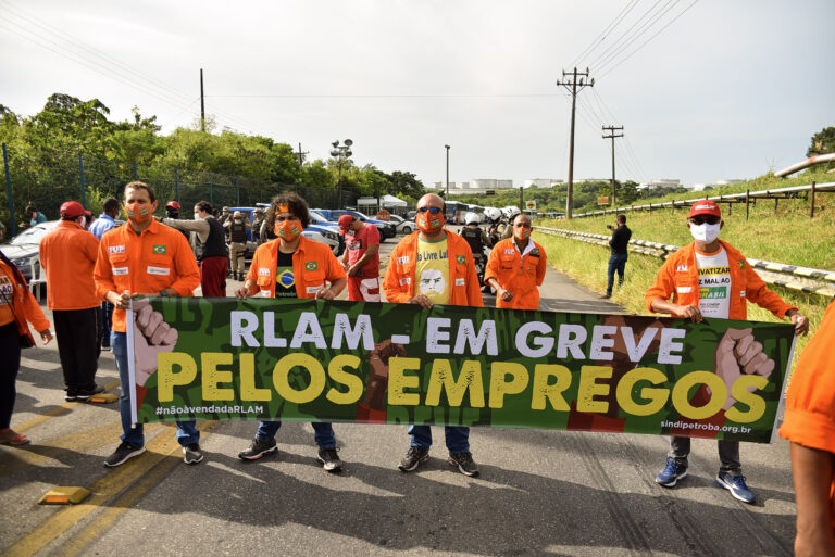 Especuladores lucram bilhões com “intervenção” na Petrobras