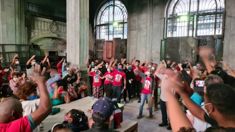 MLB conquista garantia de 150 moradias para famílias sem-teto no Rio