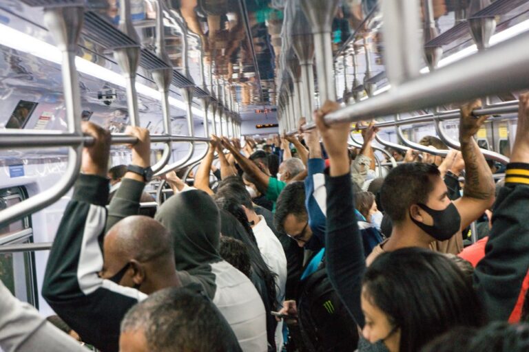 Negligência do Governo e dos patrões gera superlotação do transporte público em São Paulo