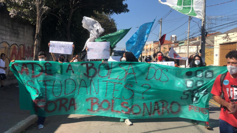 Estudantes do IFSP realizam ato pelo pagamento das bolsas atrasadas e pelo Fora Bolsonaro