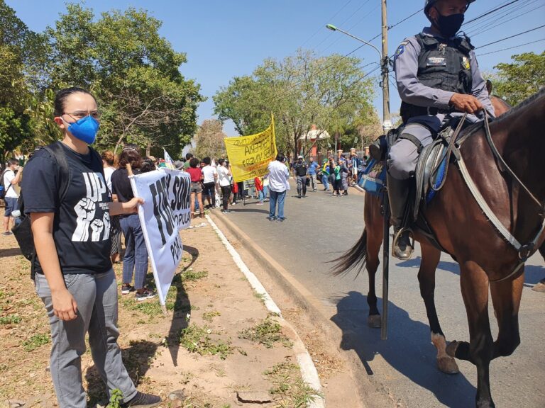 Bolsonaro é recebido sob gritos de ‘genocida’ em evento do agronegócio no Mato Grosso