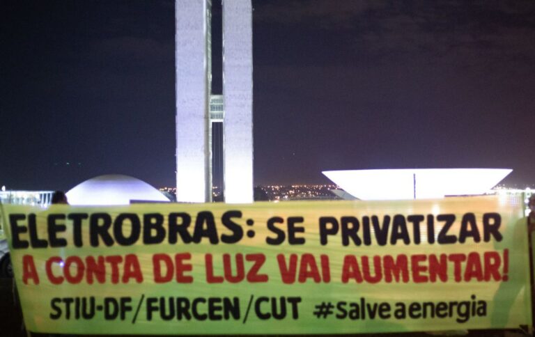Privatizações promovem desmonte do Brasil