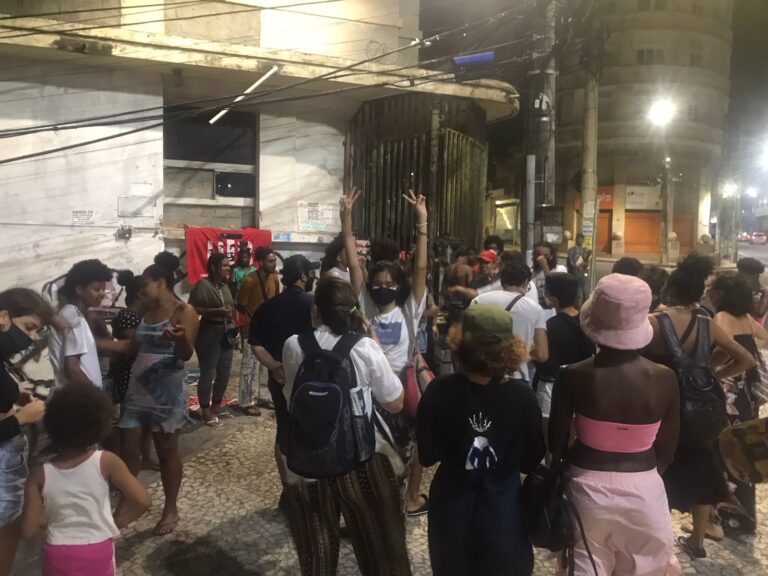 UJR realiza ato político-cultural em solidariedade à Ocupação Carlos Marighella em Salvador